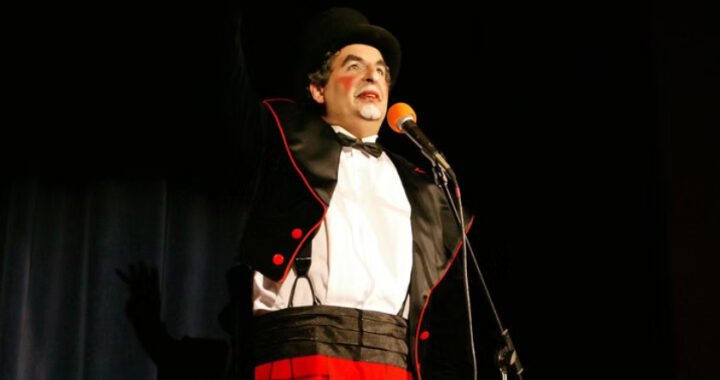 Jeff Raz as MC